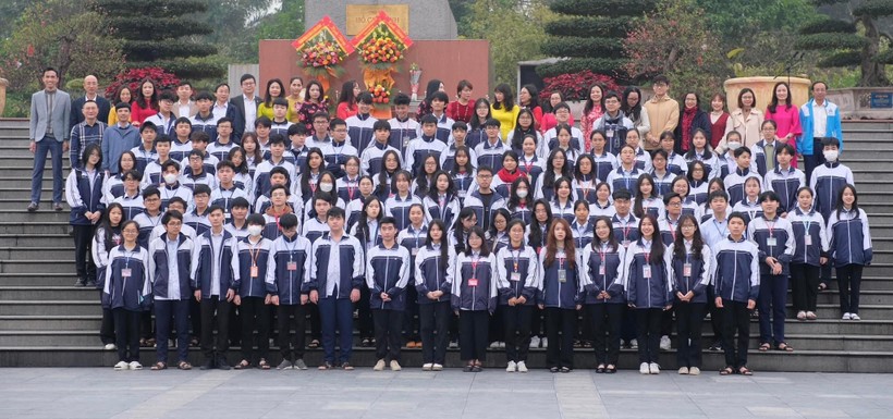 Đoàn học sinh Nghệ An tham dự kỳ thi chọn học sinh giỏi quốc gia năm học 2022-2023. Ảnh: NTCC.