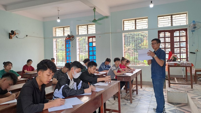 Hơn 30 nghìn học sinh lớp 12 Nghệ An thi thử tốt nghiệp THPT  ảnh 4