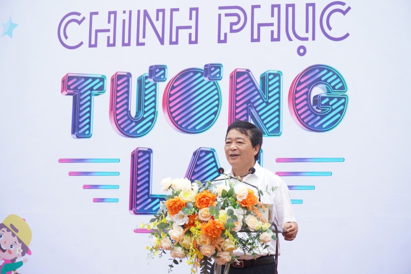Ông Võ Văn Mai - Phó Giám đốc Sở GD&ĐT Nghệ An phát biểu tại lễ phát động. Ảnh: Hồ Lài. ảnh 1