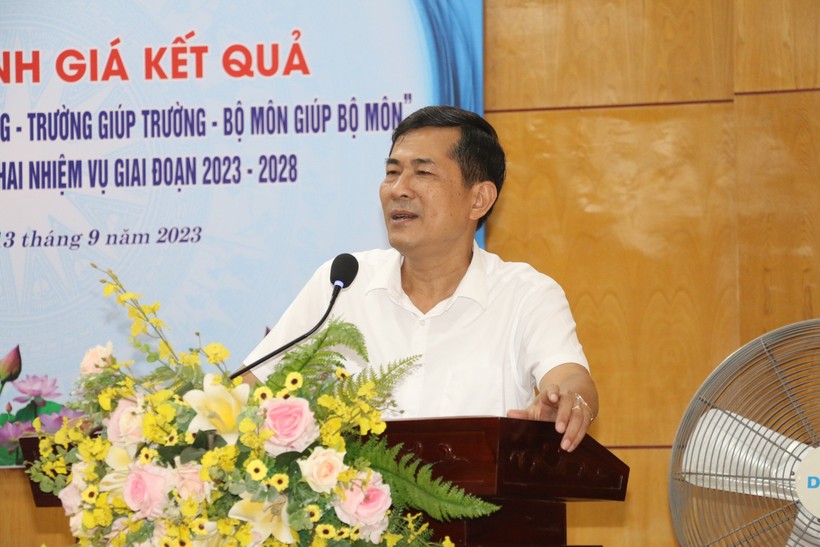 Ông Thái Văn Thành - Giám đốc Sở GD&ĐT Nghệ An phát biểu tại hội nghị. Ảnh: Hồ Lài. ảnh 4