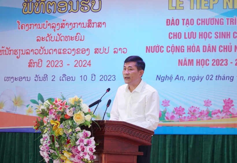 Ông Thái Văn Thành - Giám đốc Sở GD&ĐT Nghệ An cam kết tạo mọi điều kiện để lưu học sinh Lào học tập, sinh hoạt tốt nhất. Ảnh: Hồ Lài. ảnh 5
