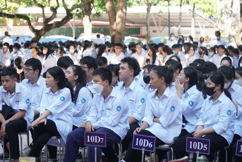 Học sinh Trường THPT Lê Viết Thuật (TP Vinh, Nghệ An) tham gia chương trình truyền thông phòng chống tác hại thuốc lá. Ảnh: Hồ Lài ảnh 3
