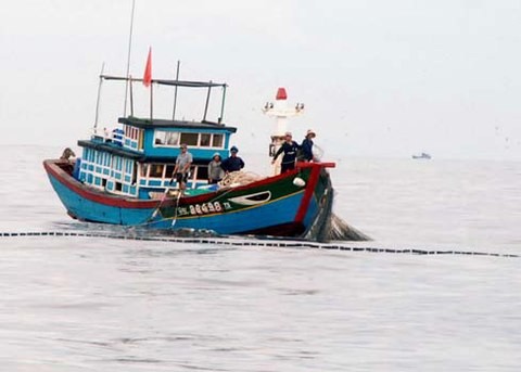 Quốc hội thống nhất chi 16.000 tỷ đồng cho ngư dân bám biển. Ảnh: Trí Tín