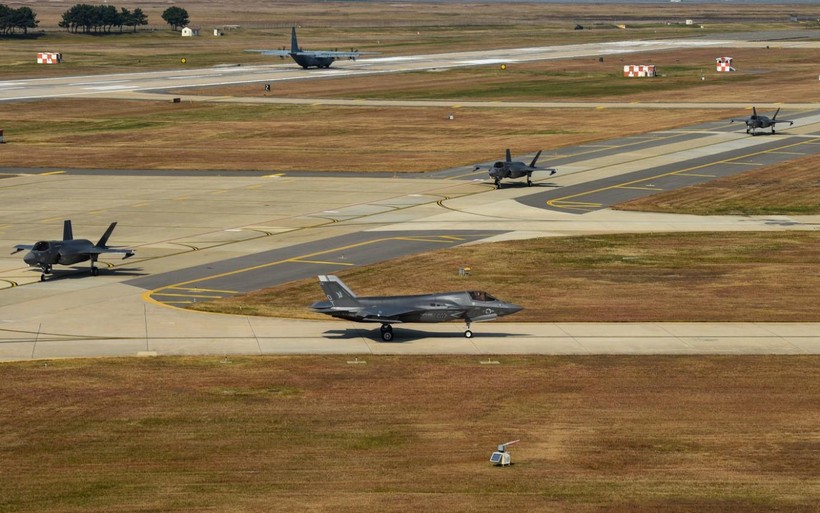 Tiêm kích F-35B Mỹ triển khai đến Hàn Quốc tham gia Vigilant Storm hôm 31/10. Ảnh: USAF