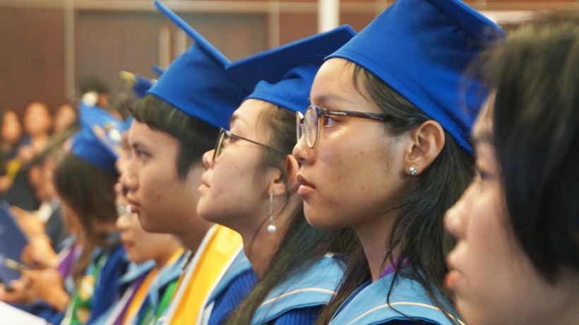 72 sinh viên đầu tiên Trường ĐH Fulbright Việt Nam tốt nghiệp ảnh 1