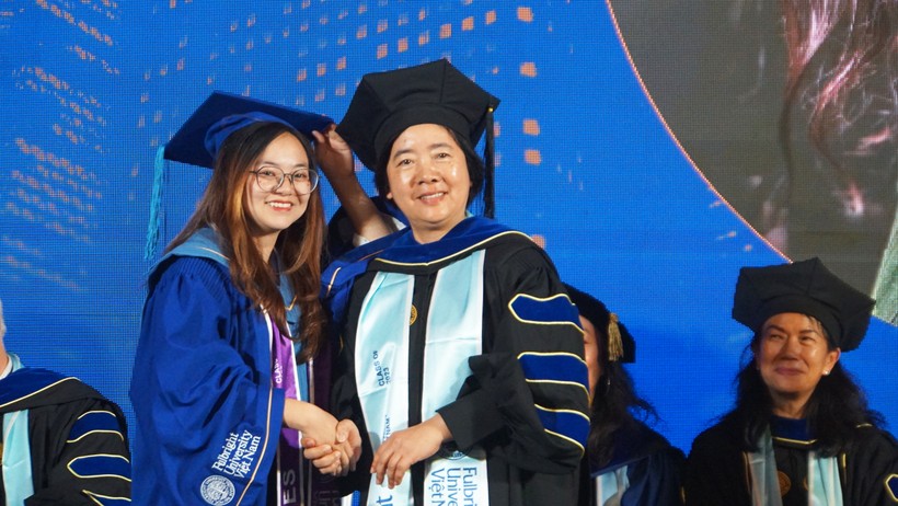 72 sinh viên đầu tiên Trường ĐH Fulbright Việt Nam tốt nghiệp ảnh 2