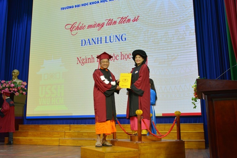 Sư thầy người Khmer nhận bằng Tiến sĩ ở tuổi 60 ảnh 2