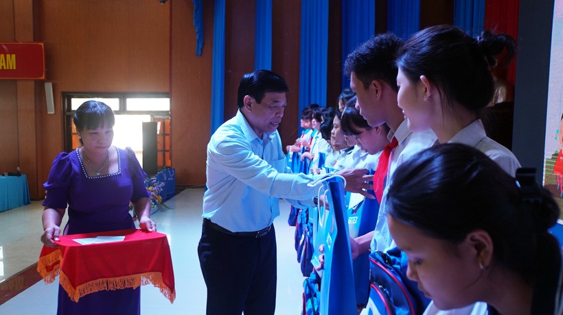 Chương trình 'Tiếp sức tới trường' mang niềm vui đến học sinh tỉnh Tiền Giang ảnh 6