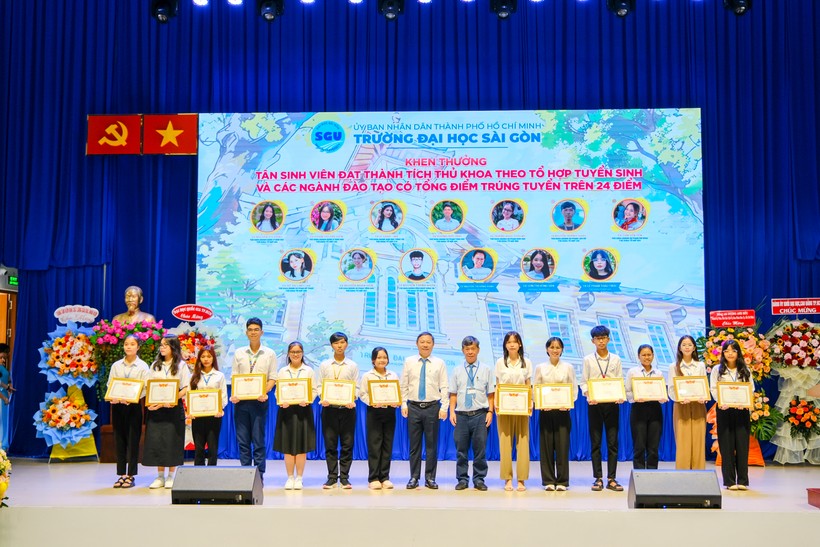 Trường ĐH Sài Gòn thêm 12 chương trình đạt chuẩn kiểm định chất lượng giáo dục ảnh 2