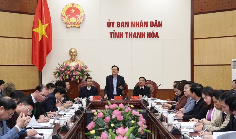 Bộ trưởng Phùng Xuân Nhạ phát biểu tại buổi làm việc với lãnh đạo tỉnh Thanh Hóa chiều 22/12.