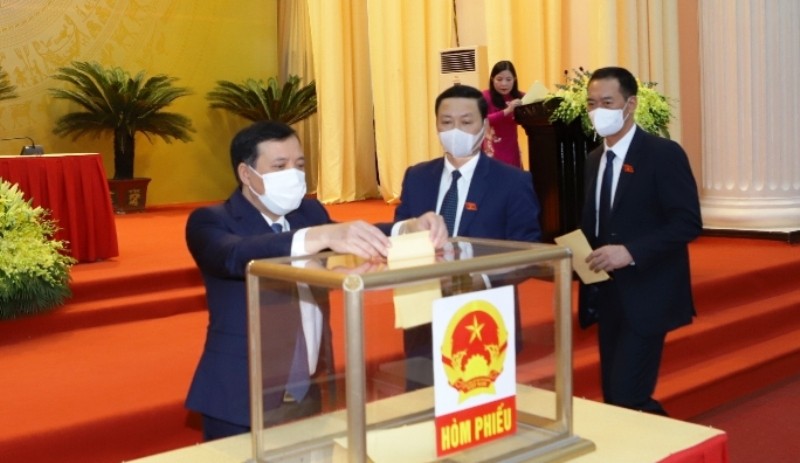 Đại biểu HĐND tỉnh Thanh Hóa bỏ phiếu bầu cử Chủ tịch HĐND (nhiệm kỳ 2021-2026).