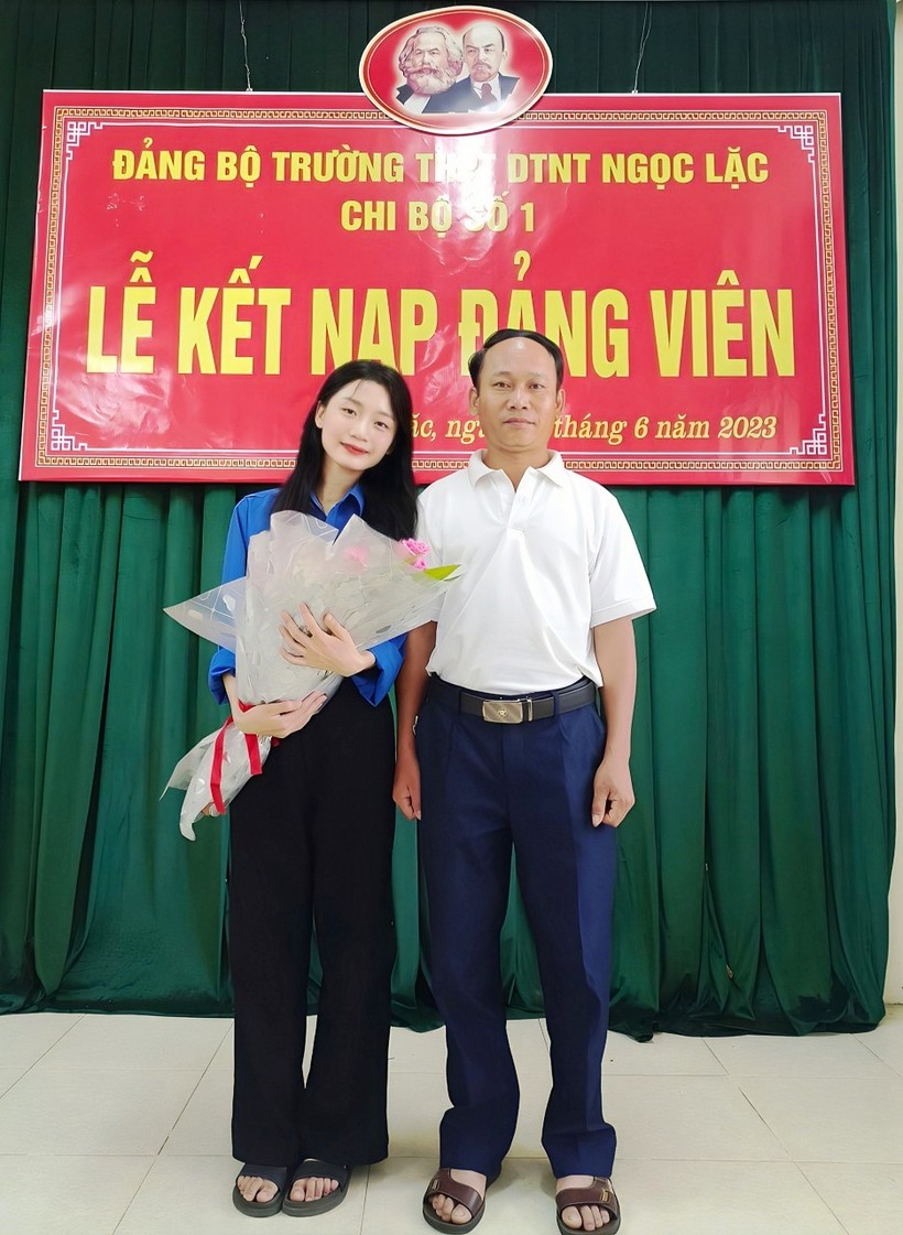 Cặp song sinh người Thái dẫn đầu trường dân tộc nội trú ảnh 2