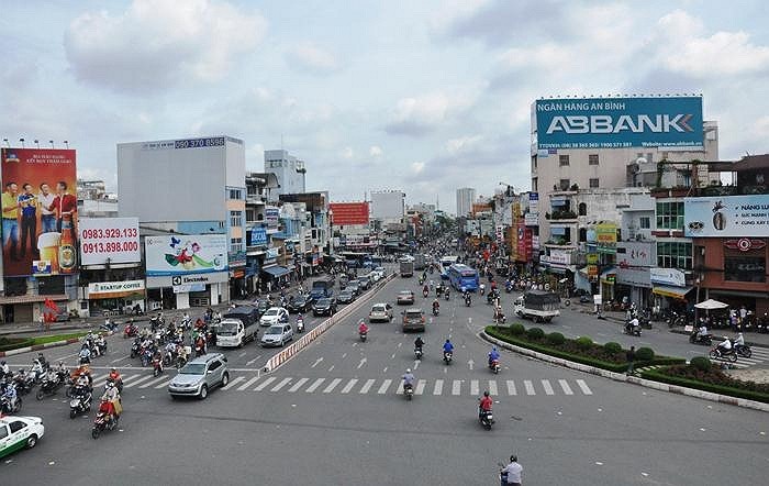 Hỗn độn giao thông Sài Gòn ngày đầu nghỉ lễ
