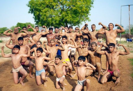 Bí quyết giúp trai làng có sức mạnh phi thường tại Ấn Độ