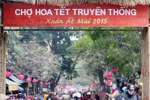 Chợ hoa nổi tiếng nhất Hà Nội ngày giáp Tết