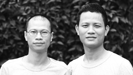 KTS Đoàn Thanh Hà (đeo kính) và KTS Trần Ngọc Phương đồng sáng lập H&P Architects.