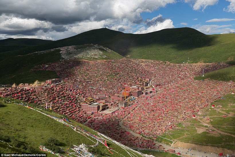 Khu định cư của người theo đạo Phật lớn nhất thế giới