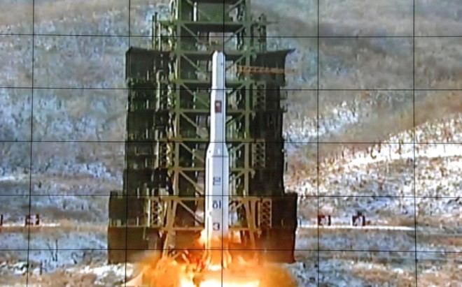 Triều Tiên phóng tên lửa mang theo vệ tinh. Nguồn: thestar.com