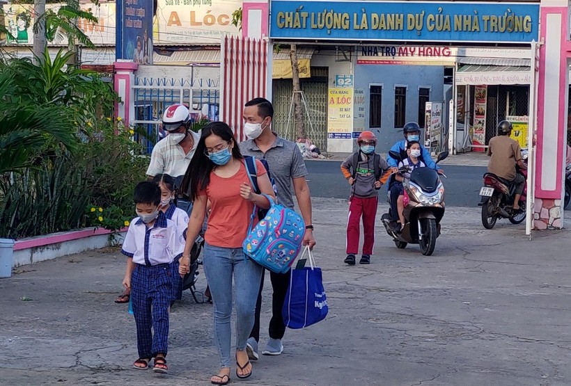 Ngày 15/2, các trường mẫu giáo và trường tiểu học ở tỉnh Sóc Trăng đã đón học sinh trở lại trường.