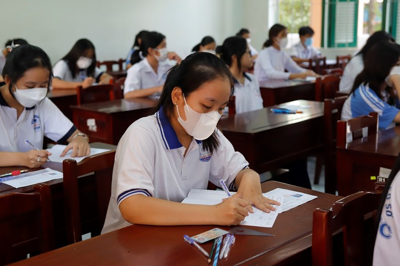 Đề thi Ngữ văn tuyển sinh lớp 10 ở Tiền Giang đề cập 'sống chậm' ảnh 2