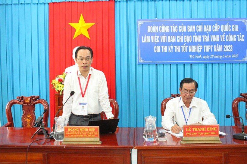 Thứ trưởng Hoàng Minh Sơn kiểm tra thi tại tỉnh Trà Vinh ảnh 5