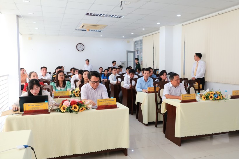 Hoàn thành lớp bồi dưỡng tiếng Khmer cho cán bộ trung ương và địa phương ảnh 2