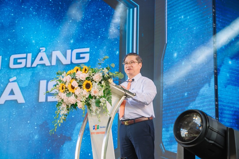 Ông Trần Việt Trường - Chủ tịch UBND TP Cần Thơ phát biểu tại buổi lễ. ảnh 1