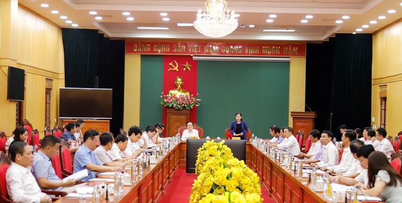Đồng chí Phùng Xuân Nhạ, Ủy viên Ban Chấp hành Trung ương Đảng, Bộ trưởng Bộ Giáo dục và Đào tạo thăm và làm việc tại Thái Nguyên