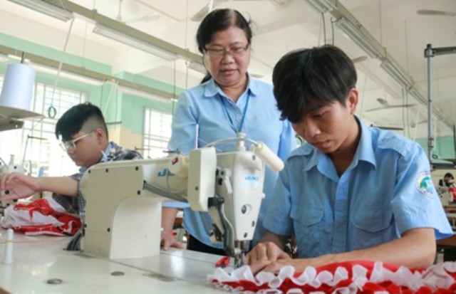 Học viên tại Trường Cao đẳng Kinh tế Công nghiệp Nguyễn Hữu Cảnh (TPHCM)  