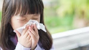 Cách xử lý khi trẻ bị sốt trong mùa dịch corona