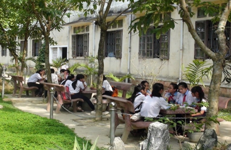 Mô hình lớp học cùng thiên nhiên ở Trường THCS Lê Hồng Phong – TP Huế.