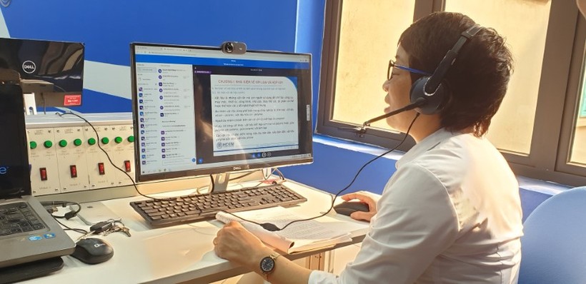 Chương trình đào tạo nghề online được Trường Cao đẳng Cơ điện Hà Nội phát triển và đưa vào ứng dụng.