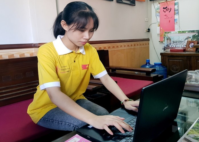 Nguyễn Thị Thu Nga - HS Trường THPT chuyên Hùng Vương, tỉnh Phú Thọ. 