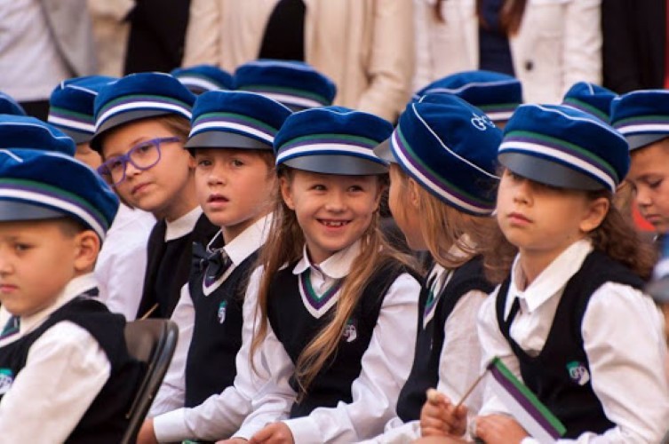 Học sinh Estonia.