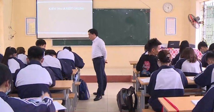 Một tiết học Toán của thầy Phí Văn Quang tại Trường THPT Văn Giang. Ảnh: NVCC