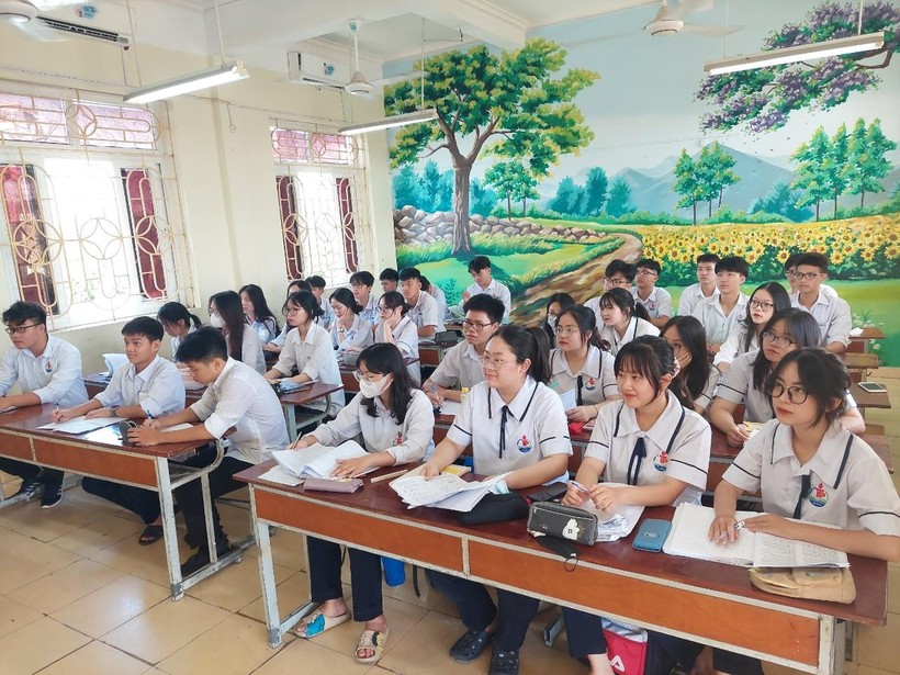 Học sinh Trường THPT Thái Phiên trong giờ ôn tập.