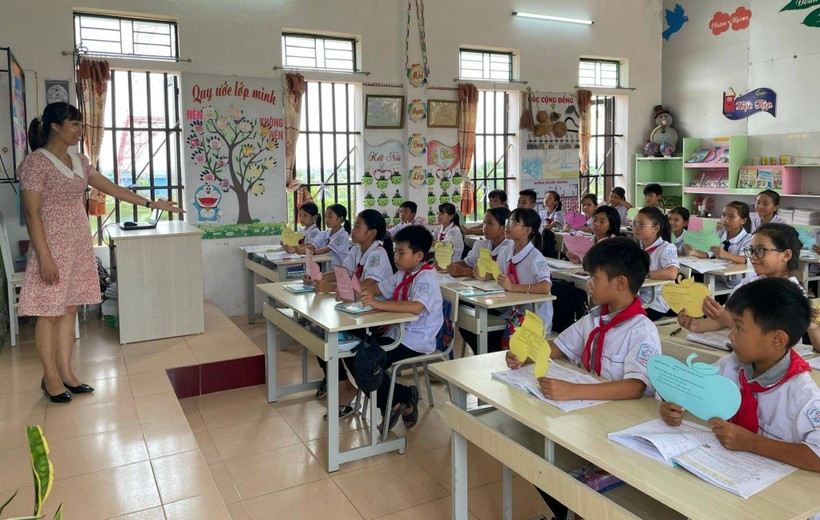Lớp học của Trường Tiểu học thị trấn Rạng Đông (Nghĩa Hưng, Nam Định). Ảnh: NTCC