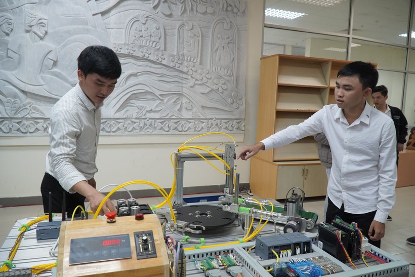 Nhiều đề tài nghiên cứu khoa học của sinh viên Trường ĐH Bách khoa, ĐH Đà Nẵng đã ứng dụng công nghệ cao vào sản phẩm. 