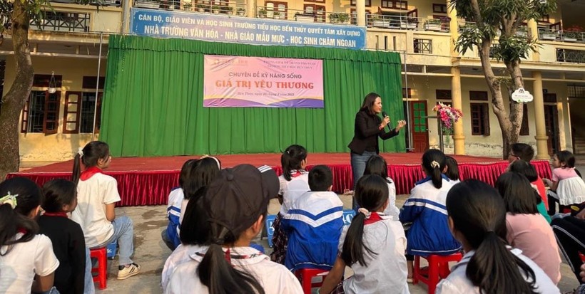 Giờ sinh hoạt ngoại khóa, giáo dục kỹ năng cho học sinh Trường Tiểu học Bến Thủy, TP Vinh, Nghệ An.