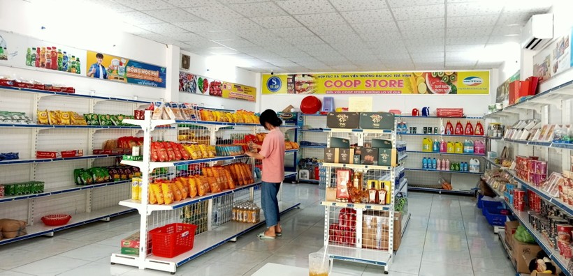 Cửa hàng kinh doanh tổng hợp thuộc Hợp tác xã sinh viên Trường ĐH Trà Vinh.