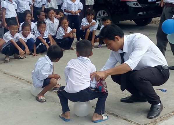 Những người thầy ươm mầm khát vọng cho học trò Khmer ảnh 1