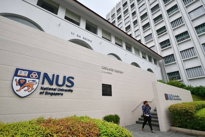 Đại học Quốc gia Singapore là ngôi trường đầu tiên của châu Á lọt top 10 trường thế giới do QS bình chọn. Ảnh: ITN ảnh 1