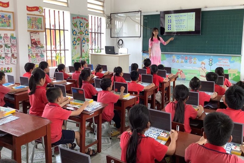 Lớp học của Trường Tiểu học thị trấn Rạng Đông (Nghĩa Hưng, Nam Định). Ảnh: NTCC ảnh 1