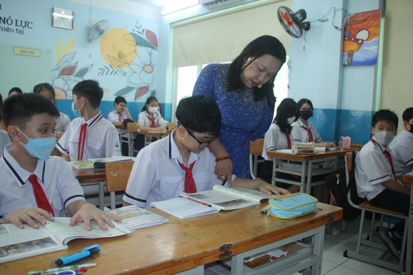 Giờ học của học sinh Trường THCS Nguyễn Du.