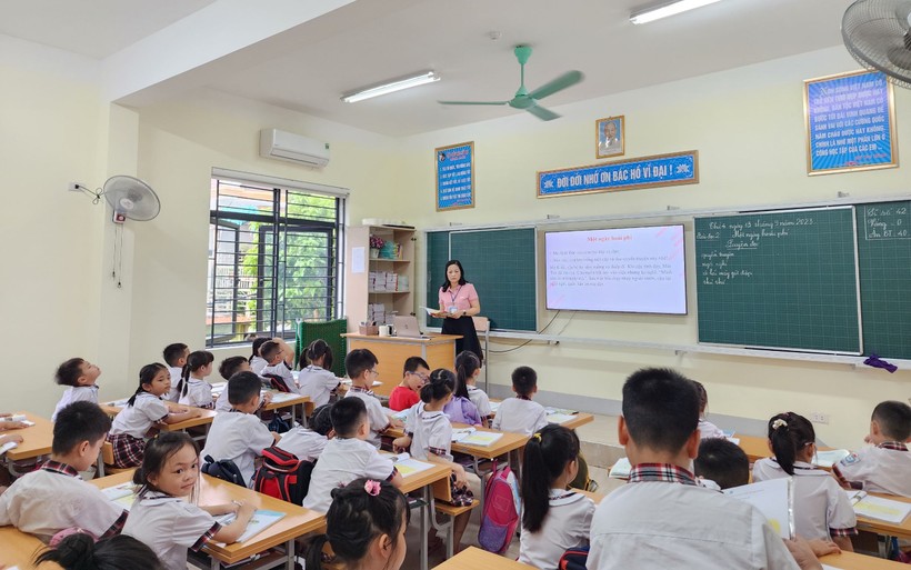 Nhiều huyện thị của Nghệ An tổ chức dạy học 2 buổi/ngày với sự đóng góp của phụ huynh theo thỏa thuận. Ảnh: TG ảnh 1