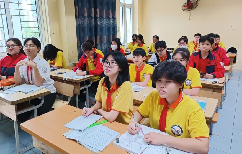 Học sinh lớp 9 Trường THCS Minh Khai, quận Bắc Từ Liêm. Ảnh: TG