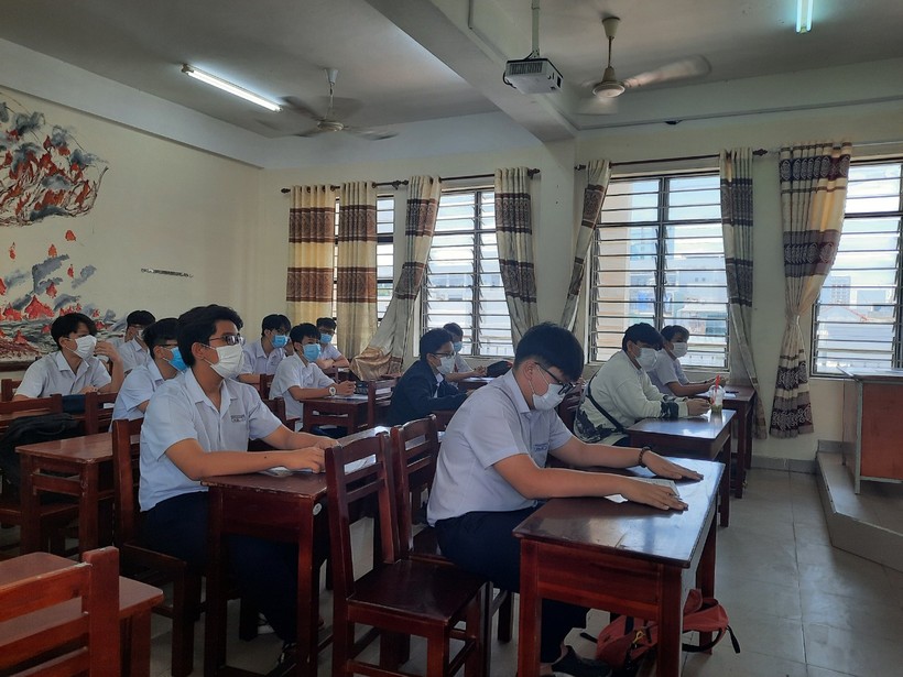 Học sinh Đà Nẵng tham dự kỳ thi tuyển sinh vào lớp 10 các trường THPT công lập năm học 2021 - 2022.
