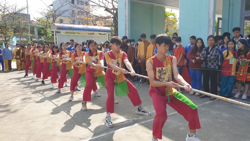 Sôi động ngày hội Văn hóa dân gian của học sinh Đà Nẵng ảnh 1