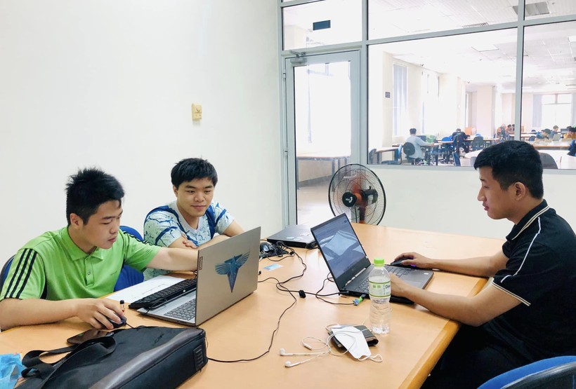 Mô hình sinh viên hỗ trợ học tập được Trường ĐH Bách khoa, ĐH Đà Nẵng triển khai với một số môn học có số sinh viên nợ môn nhiều. 