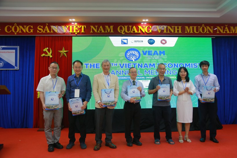 Trường ĐH Kinh tế Đà Nẵng đăng cai Hội nghị thường niên các nhà kinh tế Việt Nam ảnh 1